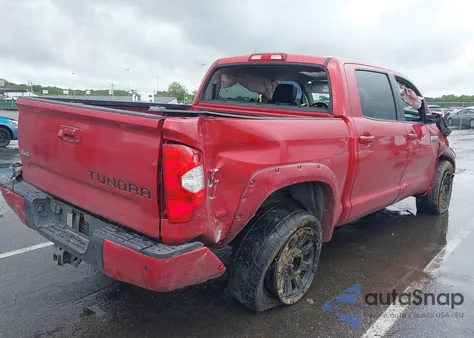 2018 Toyota Tundra 1794 5.7L V8/Limited 5.7L V8/Platinum 5.7L V8/Sr5 5.7L V8 z USA, uszkodzony, nr VIN 5TFAY5F18JX710265